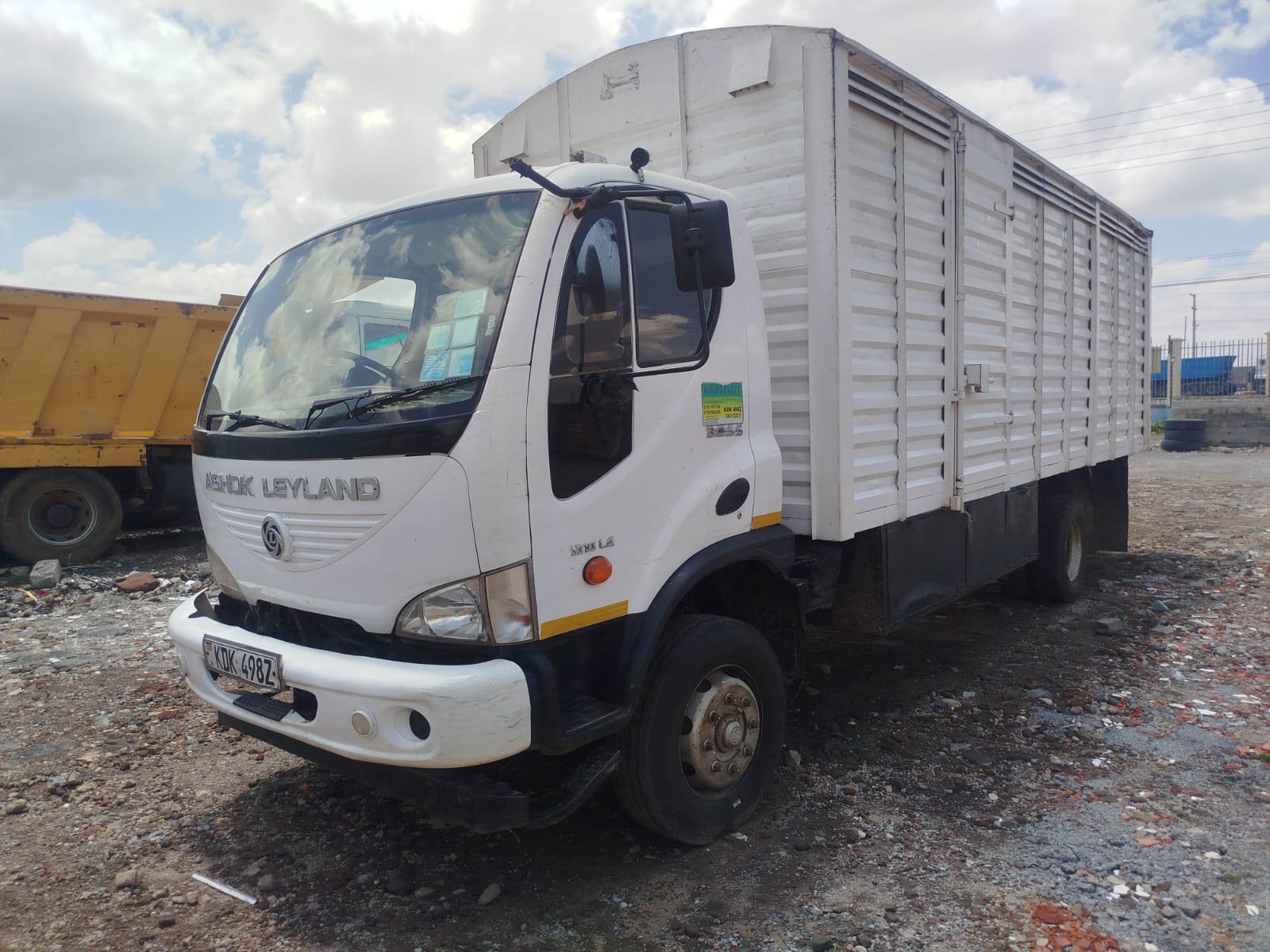 ASHOK LEYLAND BOSS 1218